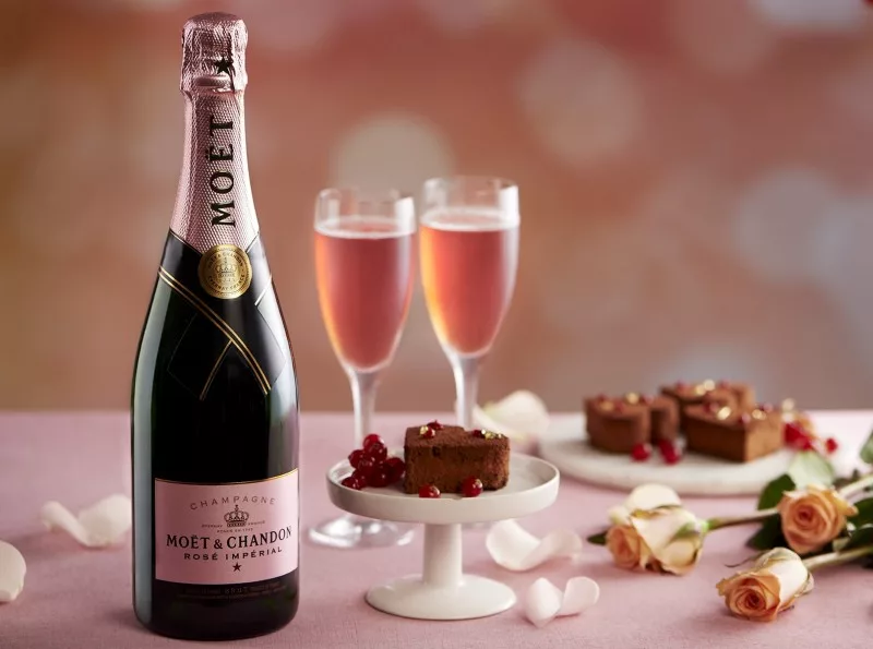 Emirates Goes the Extra Mile This Valentine's Day